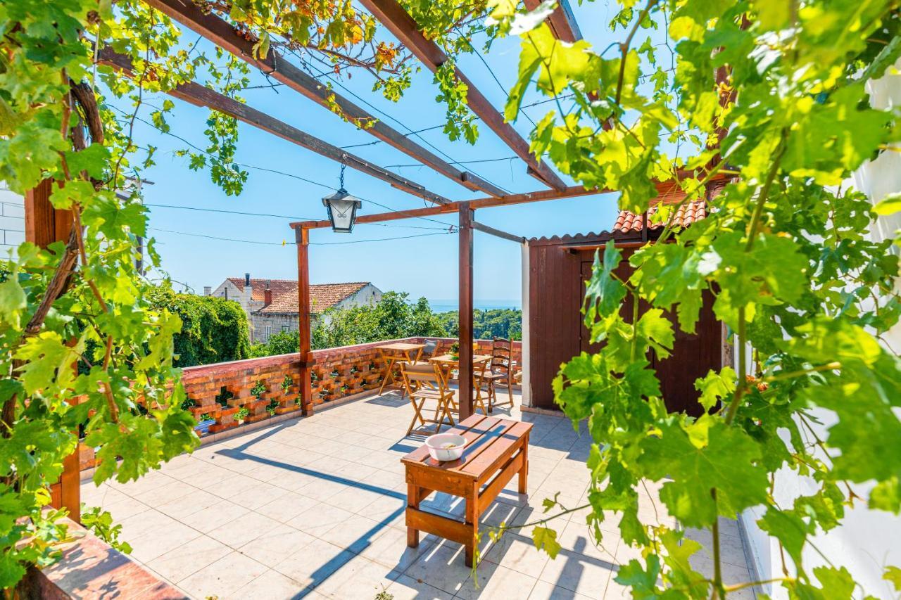 Guesthouse Isabel La Catolica Dubrovnik Buitenkant foto