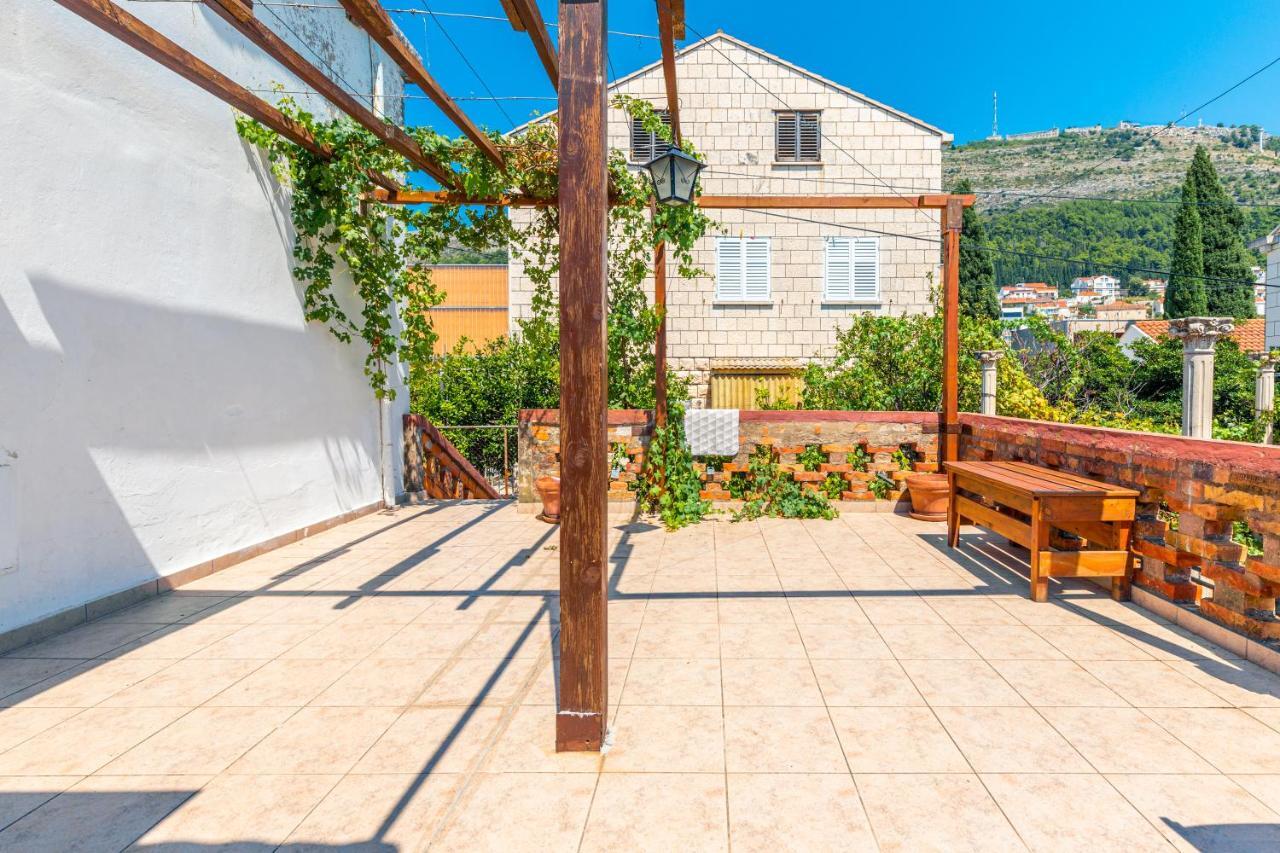 Guesthouse Isabel La Catolica Dubrovnik Buitenkant foto