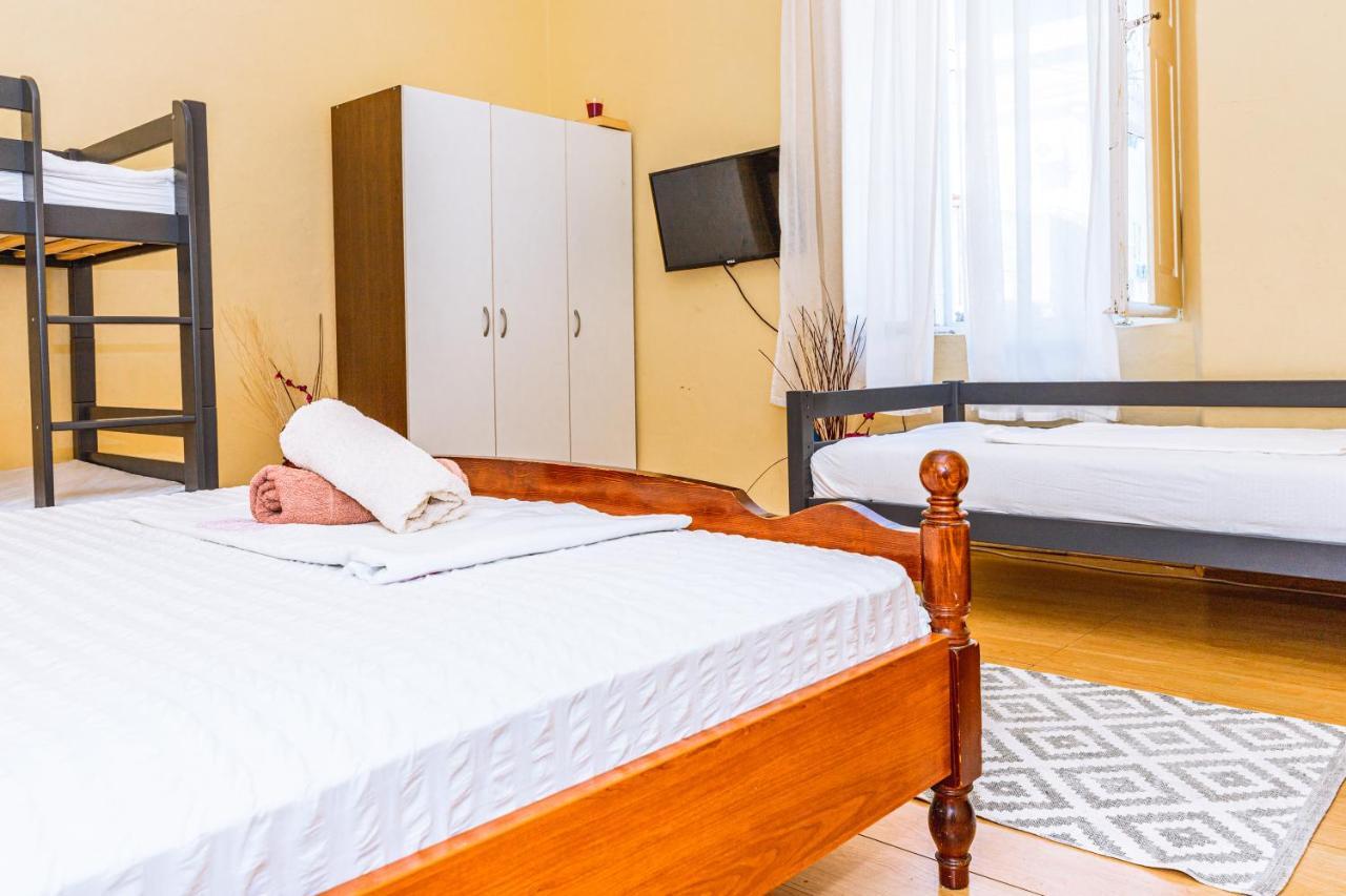 Guesthouse Isabel La Catolica Dubrovnik Buitenkant foto